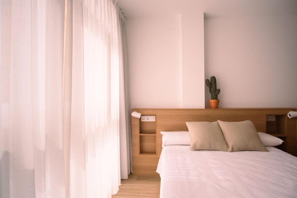 Spectacular Renovated Studio Facing The Sea Apartment Valencia Bagian luar foto